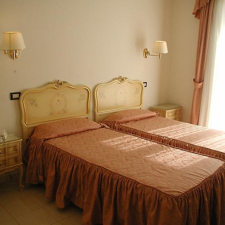 Hotel Royal Bosa Zimmer foto