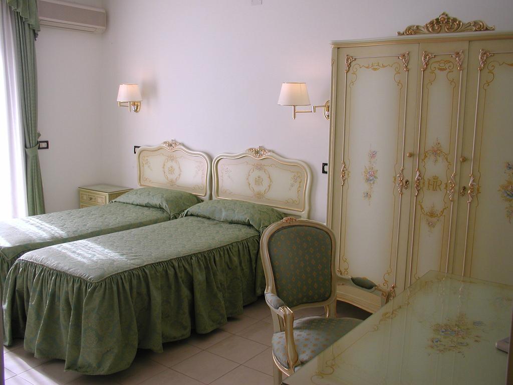 Hotel Royal Bosa Zimmer foto